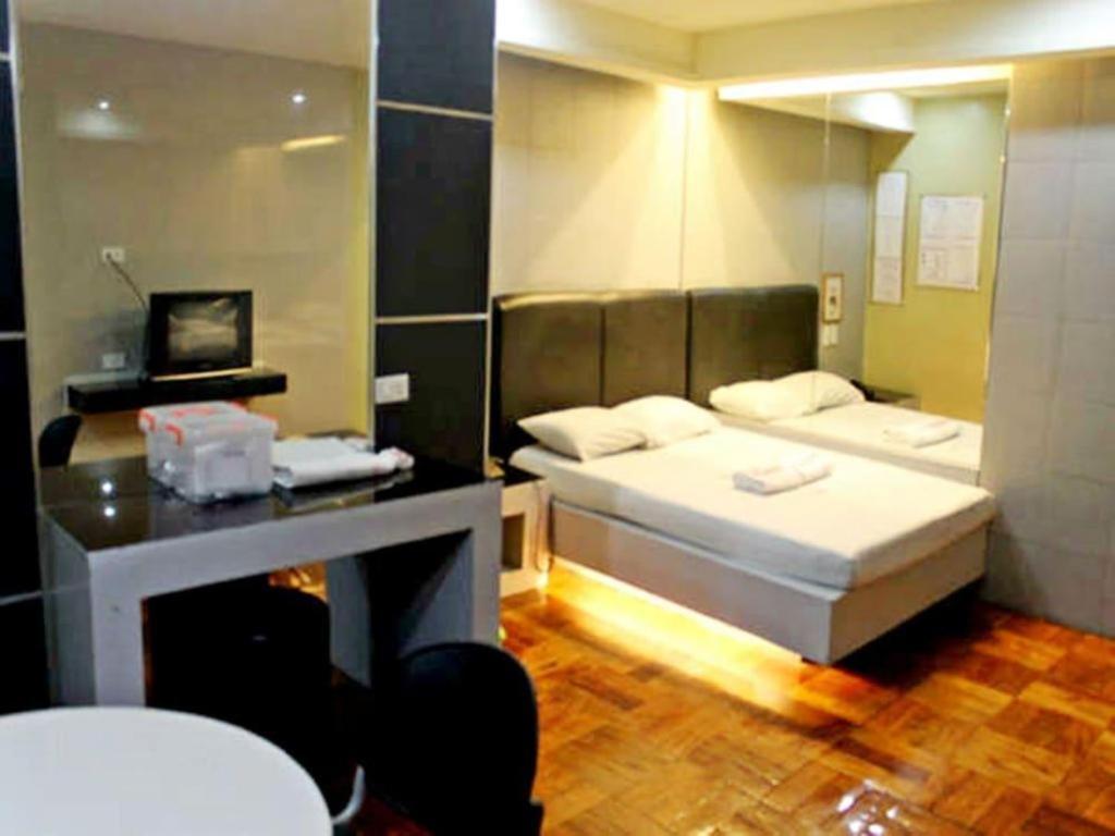 โรงแรมเบอร์มูดา Mandaluyong ภายนอก รูปภาพ